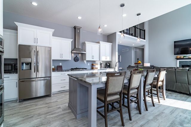 120 Lane 270A Hamilton Lake, Hamilton, IN 46742