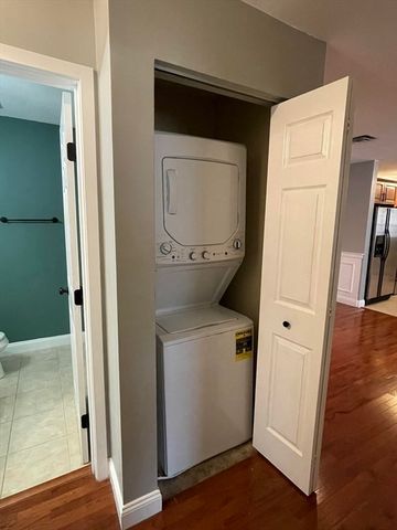 700 Brookside Drive G, Andover, MA 01810