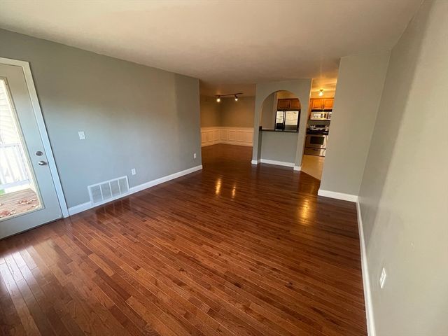 700 Brookside Drive G, Andover, MA 01810