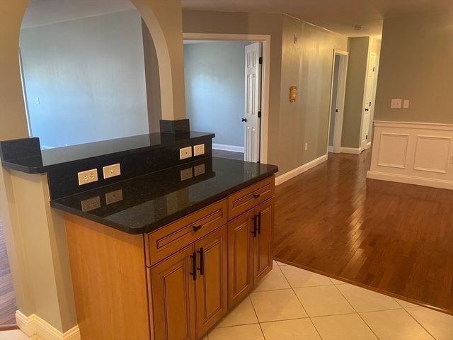 700 Brookside Drive G, Andover, MA 01810