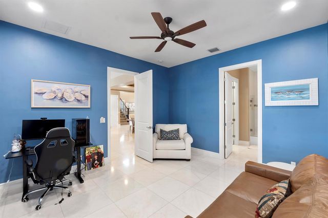 11525 NW 81st Place, Parkland, FL 33076