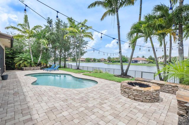 11525 NW 81st Place, Parkland, FL 33076