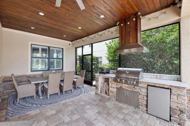 11525 NW 81st Place, Parkland, FL 33076