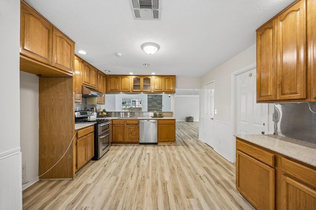 2716 Village Mills Drive, Pearland, TX 77584