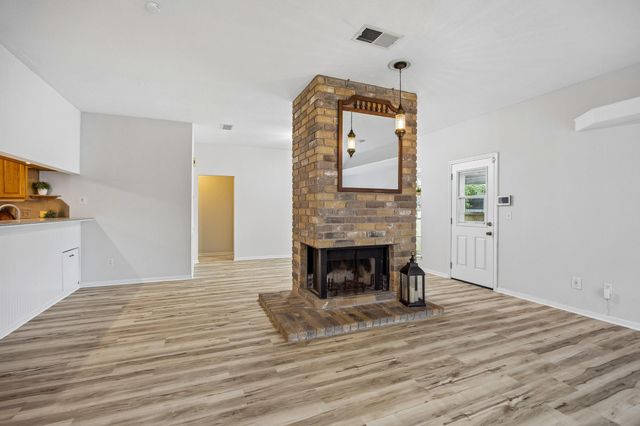 2716 Village Mills Drive, Pearland, TX 77584