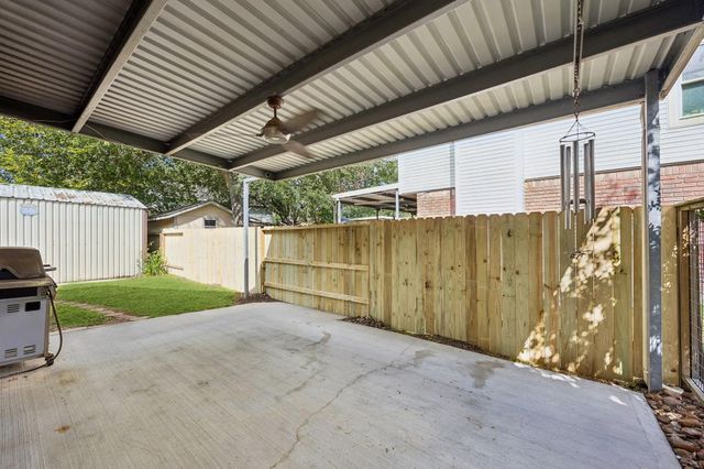 2716 Village Mills Drive, Pearland, TX 77584