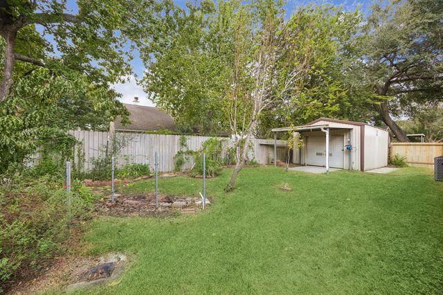2716 Village Mills Drive, Pearland, TX 77584
