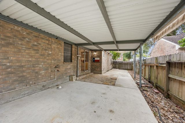 2716 Village Mills Drive, Pearland, TX 77584