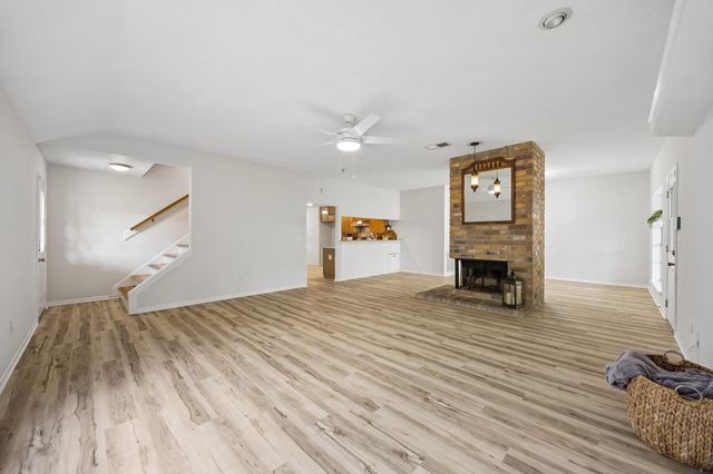 2716 Village Mills Drive, Pearland, TX 77584