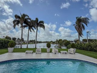 11820 NW 23rd St, Pembroke Pines, FL 33026