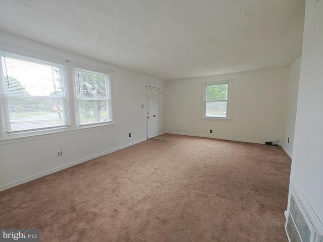 2801 KIRTLAND AVE, District Heights, MD 20747