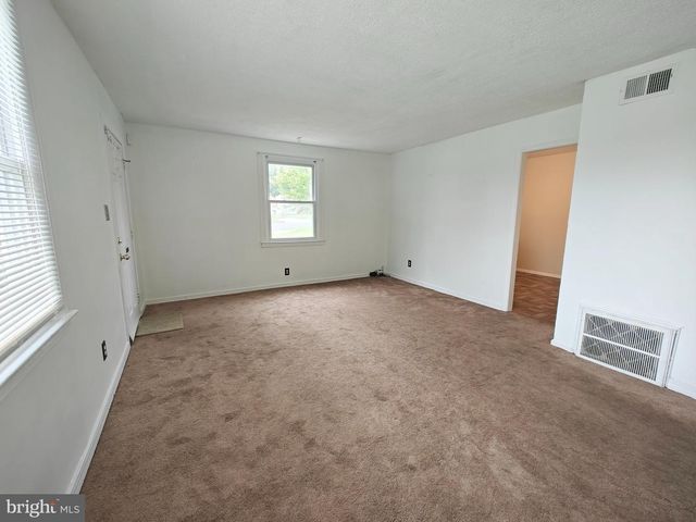 2801 KIRTLAND AVE, District Heights, MD 20747