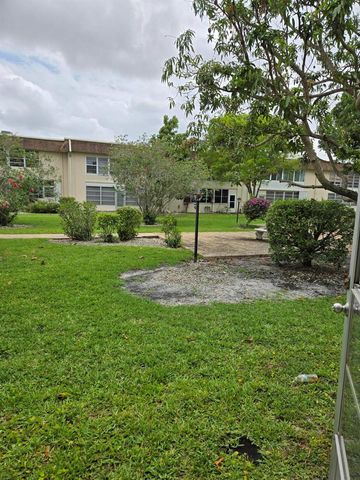 103 Oxford 400, West Palm Beach, FL 33417