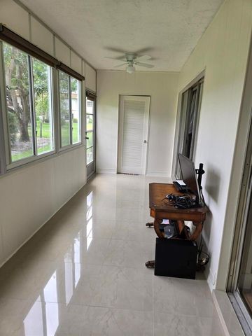 103 Oxford 400, West Palm Beach, FL 33417