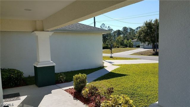 3002 52 ST W, Lehigh Acres, FL 33971