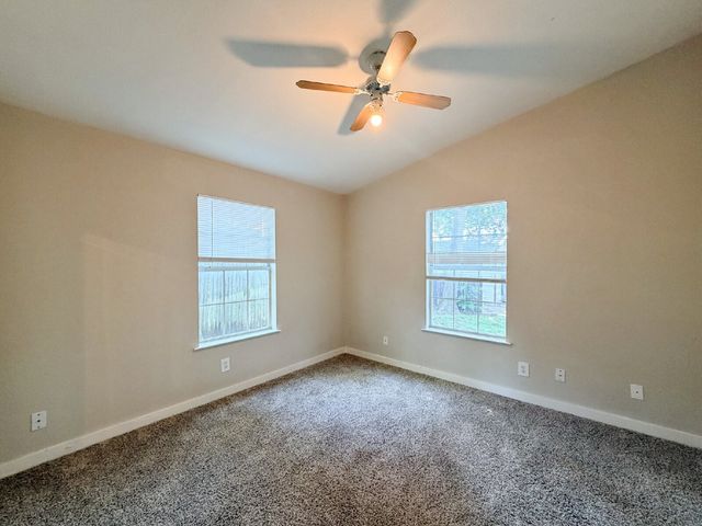1705 N Robinson Street, Cleburne, TX 76031