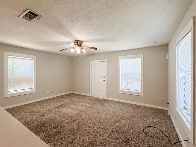 1705 N Robinson Street, Cleburne, TX 76031