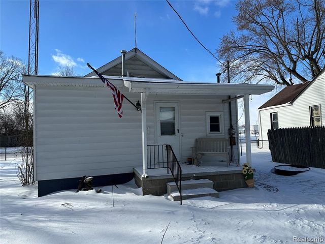 2002 Branch Road, Flint, MI 48506