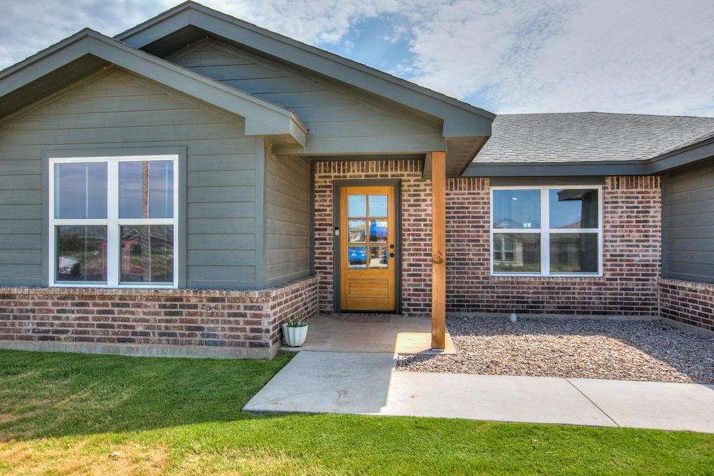 Image 1 of property listing at 1318 Johnny Lane, San Angelo, TX 76905