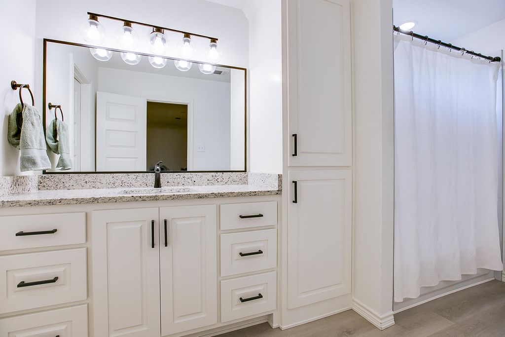 Image 16 of property listing at 1318 Johnny Lane, San Angelo, TX 76905