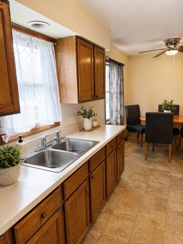 3470 E 69th Avenue, Merrillville, IN 46410