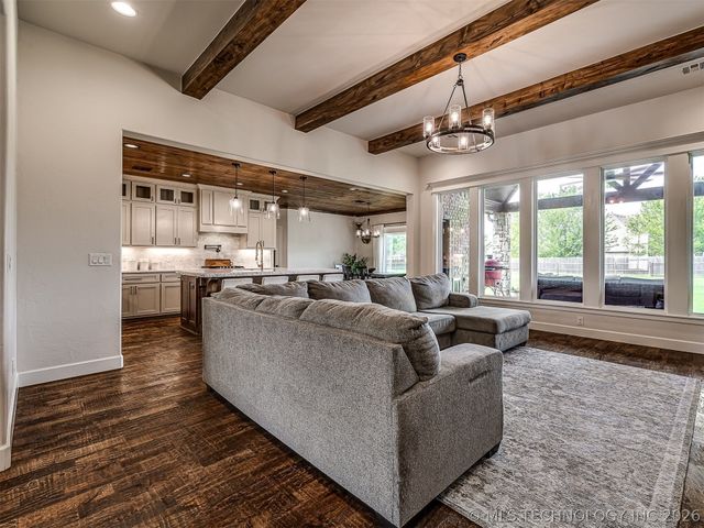 30817 E 67th Street S, Broken Arrow, OK 74014