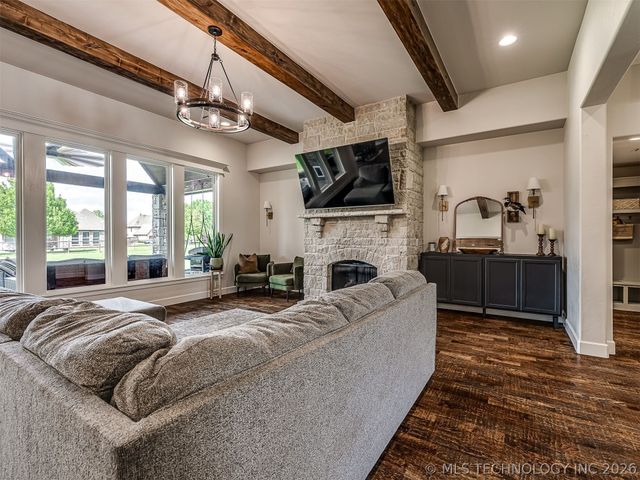 30817 E 67th Street S, Broken Arrow, OK 74014