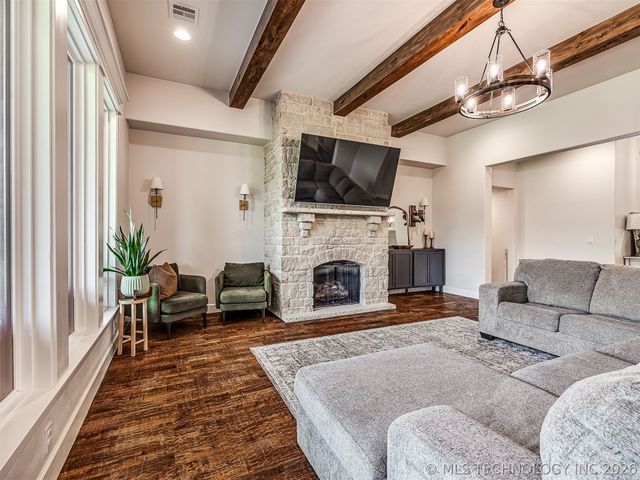 30817 E 67th Street S, Broken Arrow, OK 74014