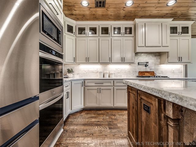 30817 E 67th Street S, Broken Arrow, OK 74014