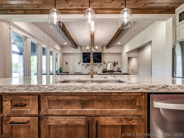 30817 E 67th Street S, Broken Arrow, OK 74014