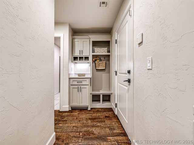 30817 E 67th Street S, Broken Arrow, OK 74014