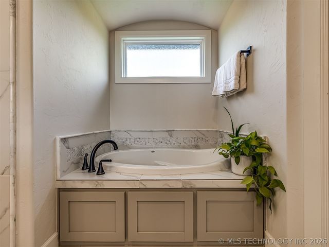 30817 E 67th Street S, Broken Arrow, OK 74014