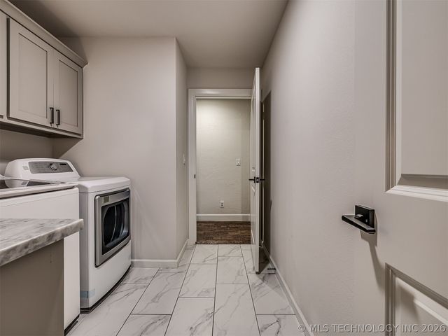 30817 E 67th Street S, Broken Arrow, OK 74014