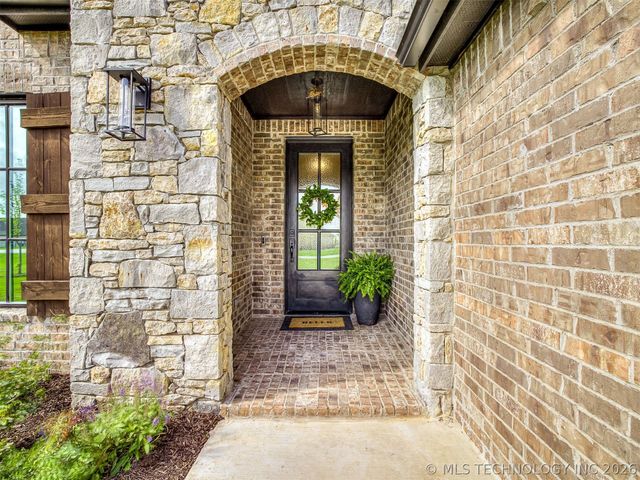 30817 E 67th Street S, Broken Arrow, OK 74014