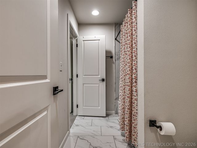 30817 E 67th Street S, Broken Arrow, OK 74014