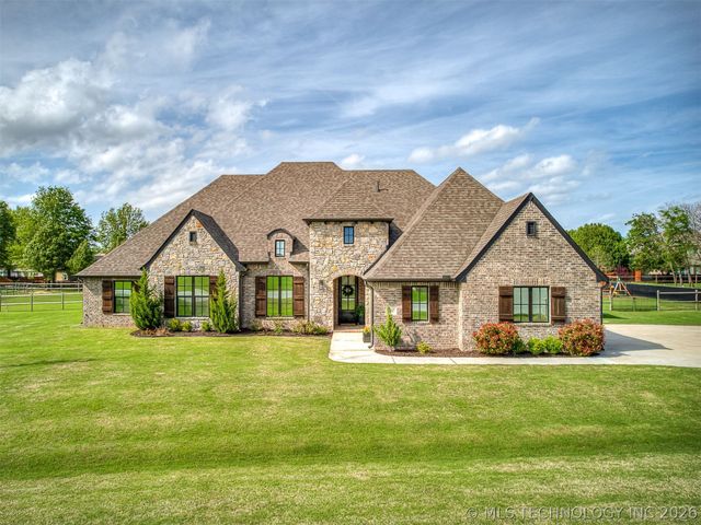 30817 E 67th Street S, Broken Arrow, OK 74014