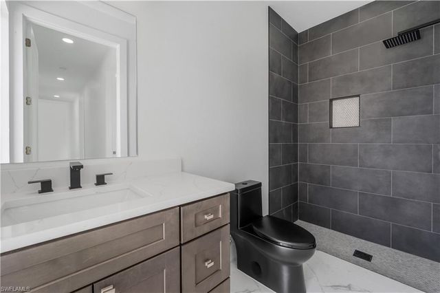 2721 NW 41st AVE, Cape Coral, FL 33993