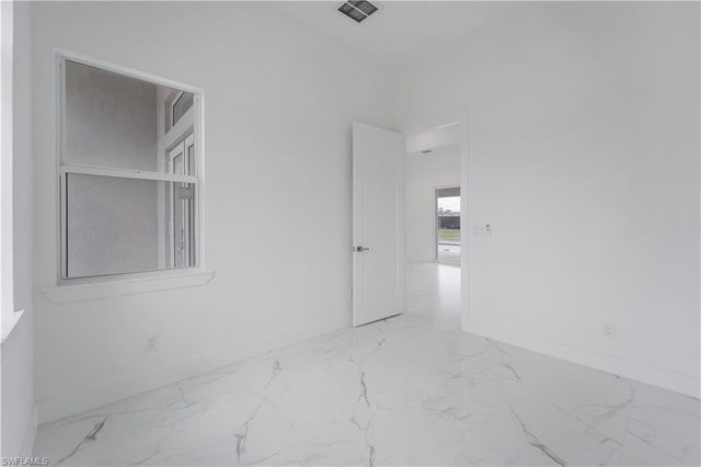 2721 NW 41st AVE, Cape Coral, FL 33993