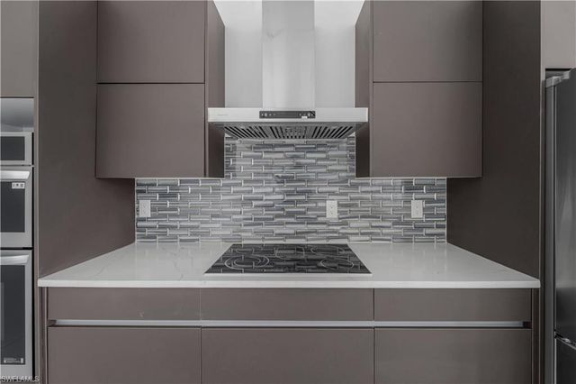 2721 NW 41st AVE, Cape Coral, FL 33993