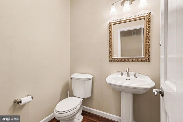 1071 KNOLL DR, Hummelstown, PA 17036