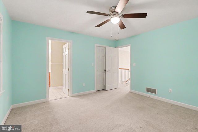 1071 KNOLL DR, Hummelstown, PA 17036