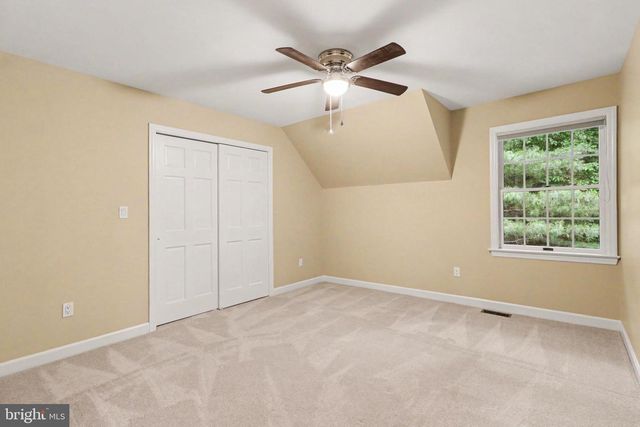 1071 KNOLL DR, Hummelstown, PA 17036
