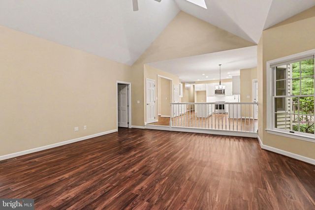 1071 KNOLL DR, Hummelstown, PA 17036