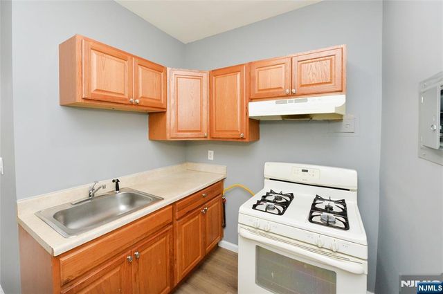 29 Dodd Street 2, Bloomfield, NJ 07003