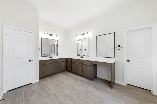 451 Solo Ridge Drive, Waxahachie, TX 75167