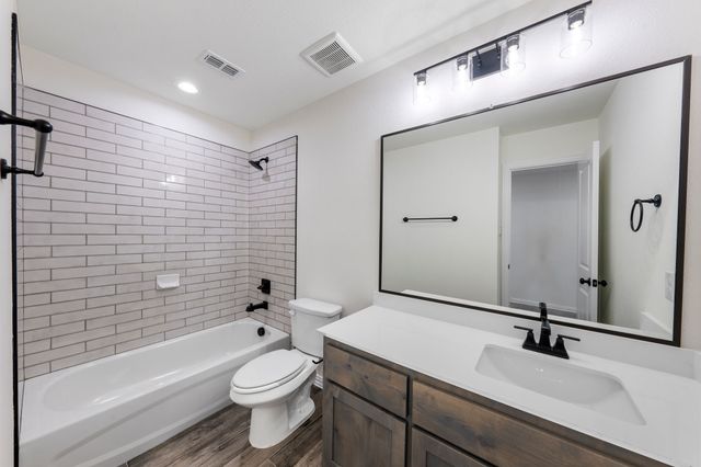 451 Solo Ridge Drive, Waxahachie, TX 75167
