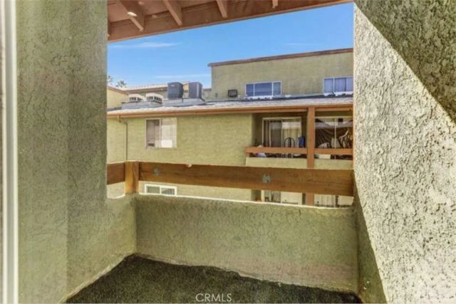 6155 Reseda Blvd 4, Tarzana, CA 91335