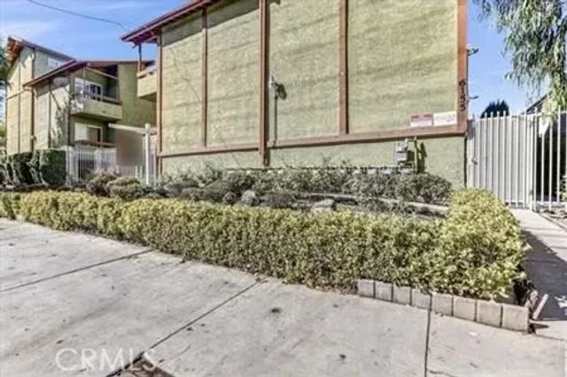 6155 Reseda Blvd 4, Tarzana, CA 91335