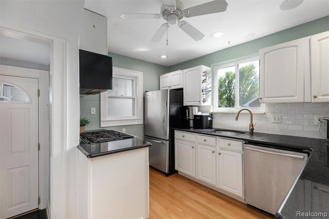 1208 Villa Road, Birmingham, MI 48009