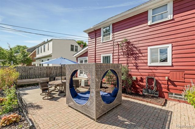 1208 Villa Road, Birmingham, MI 48009